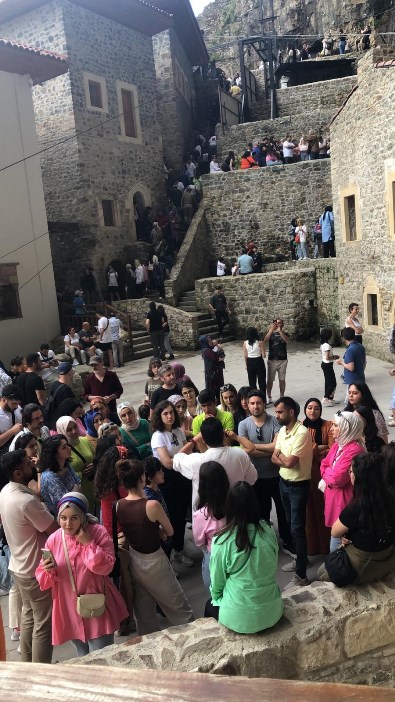 trabzonda-sumela-manastirini-kac-kisi-ziyaret-etti-003.jpg