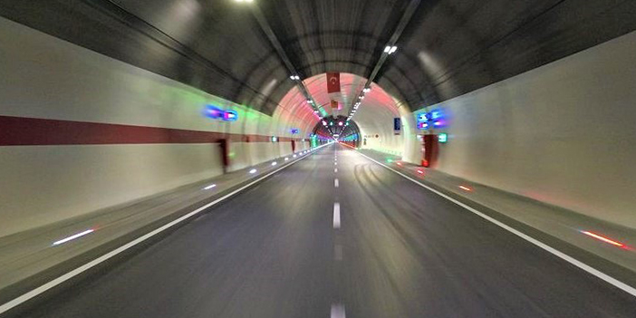 Zigana Tünelinden kaç araç geçti? Bakan Uraloğlu açıkladı