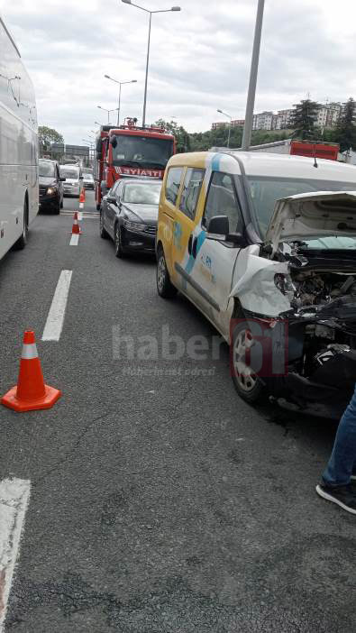 trabzonda-zincirleme-kaza-6-arac-birbirine-girdi-001.jpg