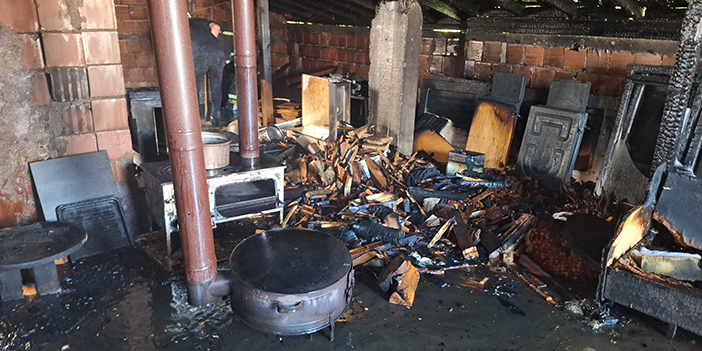 Samsun'da çatı katında yangın çıktı! 