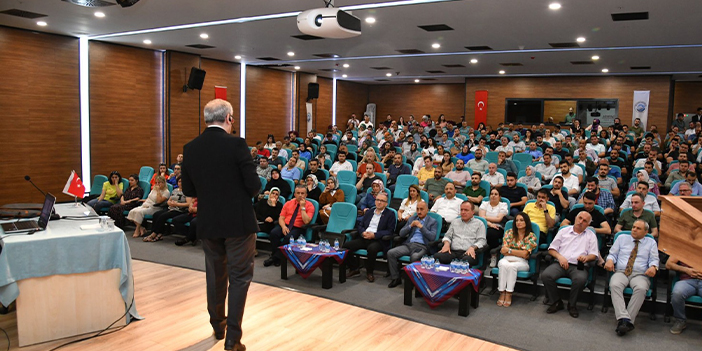 Trabzon'da belediye memurlarına hakları ve görevleriyle ilgili seminer verildi