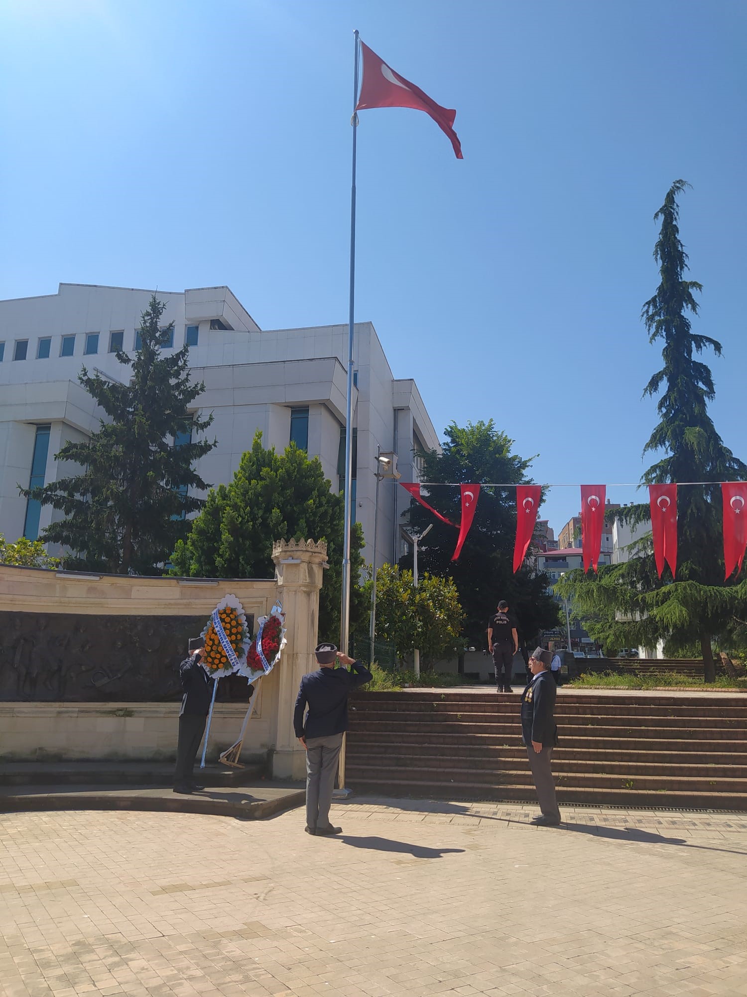 Trabzon’da Barış ve Özgürlük Bayramı törenle kutlandı