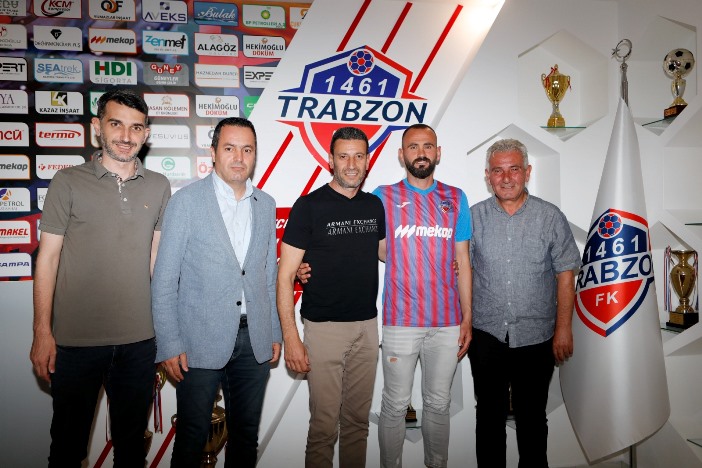 1461-trabzon-tarik-tekdal-ile-sozlesme-imzaladi-001.jpeg