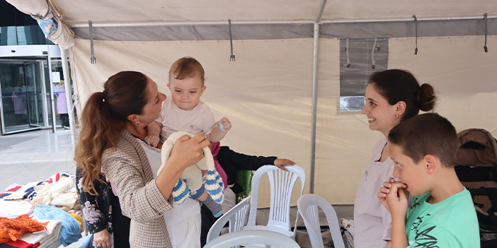 İYİ Parti Trabzon İl Başkanı Fatma Başkan emekçi kadınları ziyaret etti