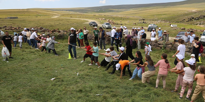 Artvin’de 2 bin 700 rakımda Bilim Yayla Şenliği yapıldı
