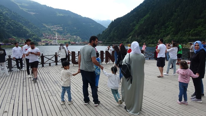 trabzon-uzungolde-turist-sayisi-artti-konaklama-azaldi-004.jpg