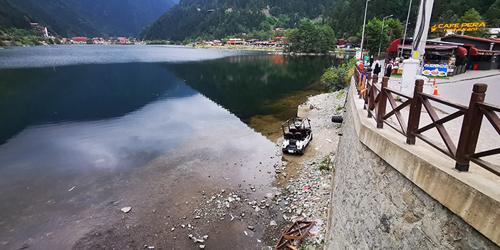 Trabzon'da Arap turistler Uzungöl'e düştü! 2 yaralı