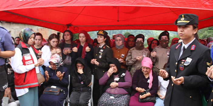 Doğum gününe 3 gün kala şehit olan asker son yolculuğuna uğurlandı