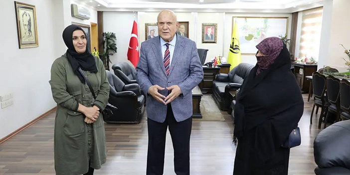 Bayburt'ta insanlık ölmedi dedirten olay! Bulduğu altın dolu çantayı sahibine ulaştırdı