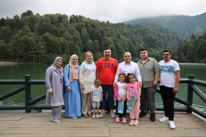 artvin-yeni-valisini-cok-sevdi-001.jpeg