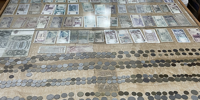 Artvinli iş insanının 52 yılda biriktirdiği eski eşyalar tarihi konakta sergileniyor