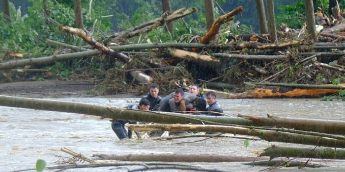 Bakan Yerlikaya, selin vurduğu İstanbul ve Kırklareli'ndeki son durumu açıkladı