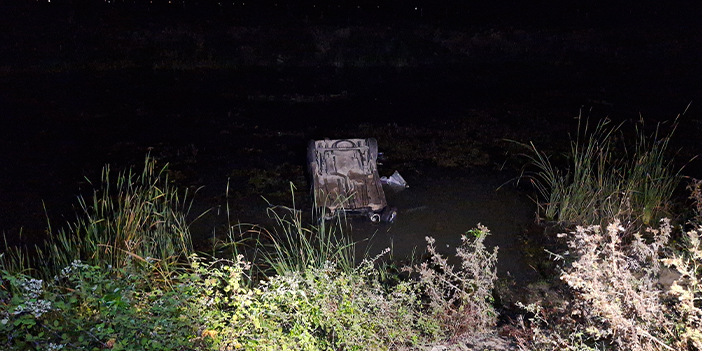 Samsun'da otomobil su kanalına devrildi! Sürücü hayata tutunamadı