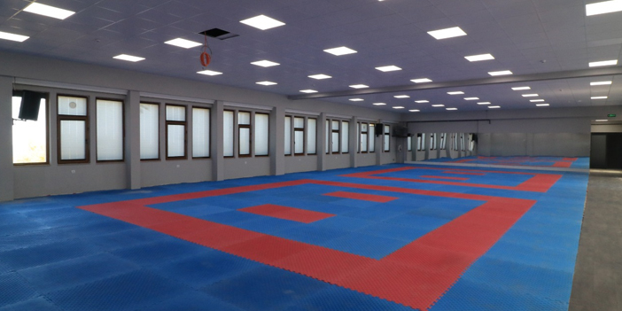 Akçaabat'ta spor merkezi hizmete açıldı