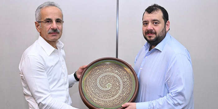 Bakan Uraloğlu, BAE'li Bakan Al Suwadi ile bir araya geldi! Damga vuran Trabzon diyaloğu