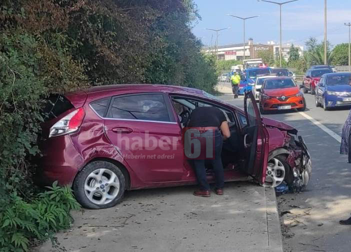 trabzonda-kaza-otomobil-tira-arkadan-carpti.jpg