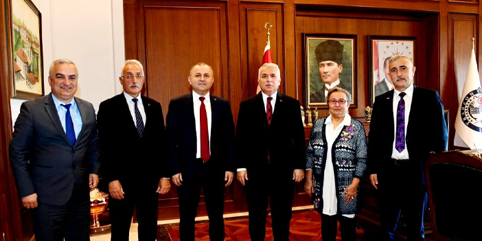 Hemşehri derneklerine Vali Aziz Yıldırım'dan tam destek