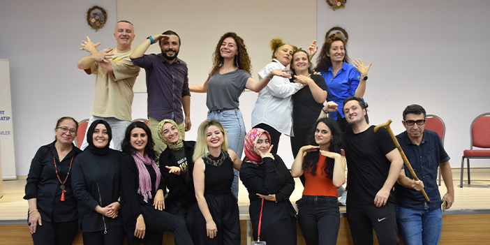 Trabzon'da teknolojik bağımlılığı tiyatroyla anlattılar