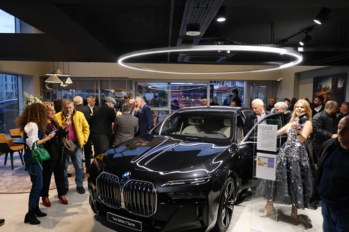 bmw-store-kosifler-oto-trabzonda-acildi-004.jpg