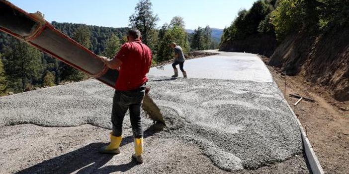 trabzon-ve-8-ili-birbirine-baglayacak-yesil-yolda-calismalar-suruyor-001.jpg