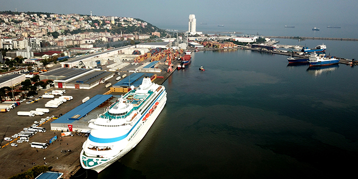 Astoria Grande kruvaziyeri Trabzon'a gelmek için yola çıkacak 