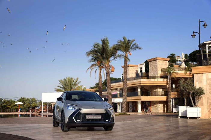 yeni-nesil-toyota-c-hr-hybrid-satista-009.jpg