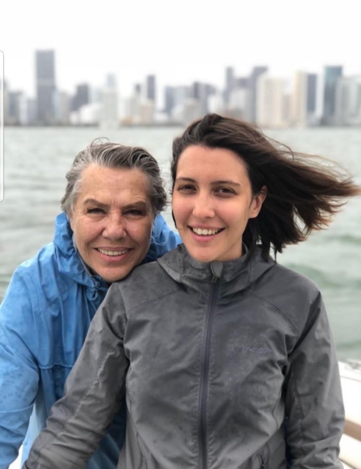 Gözlerden uzak büyüttüğü kızı ortaya çıktı! güzelliği hayran bıraktı