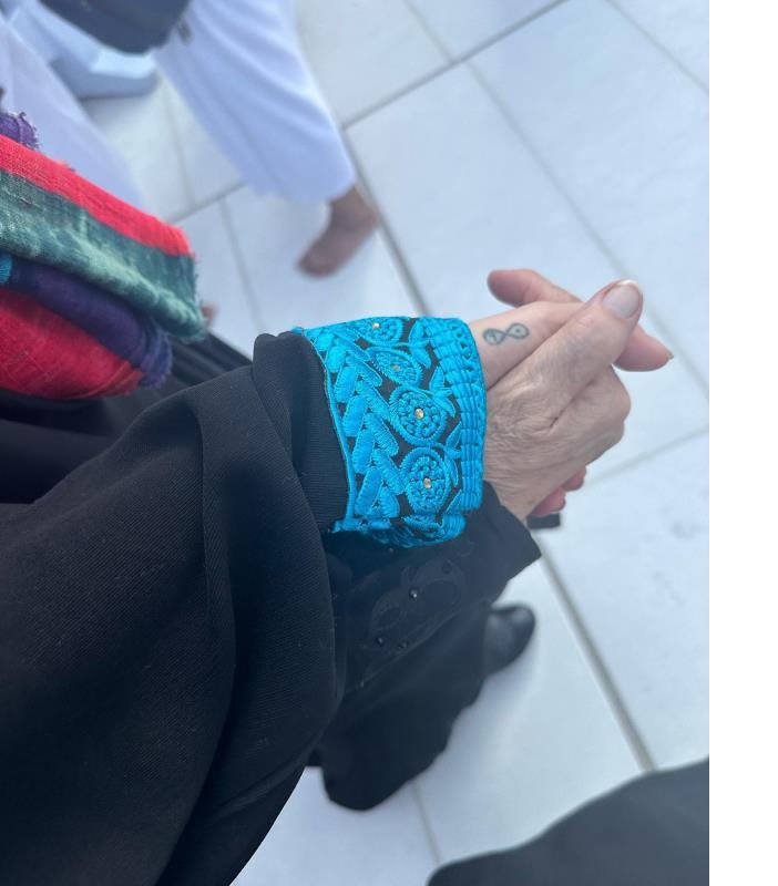 Gülben Ergen, verdiği sözü tutarak annesiyle umreye gitti