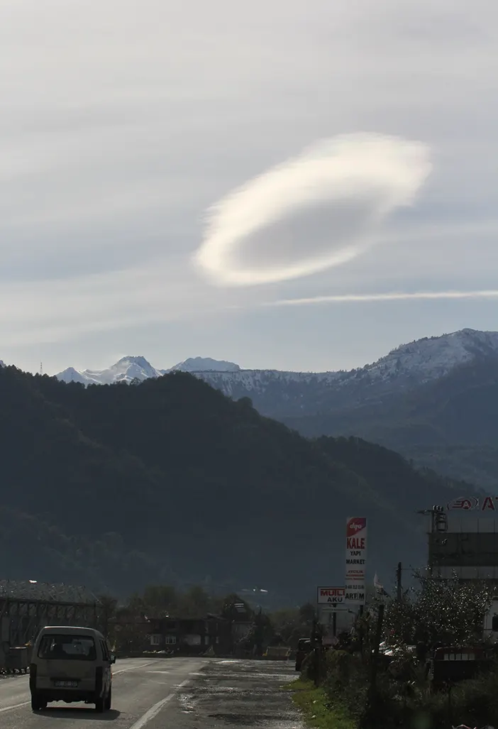 artvin-semalarinda-mercek-bulutu-goruntulendi-002.webp