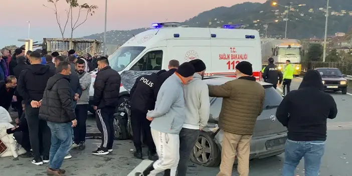 Rize'de feci kaza! İki araç çarpıştı! Ağır yaralılar var 