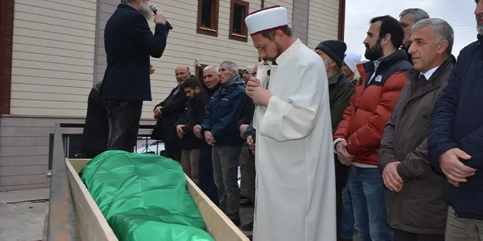 Trabzon'da duvardan düşerek hayatını kaybetmişti! Toprağa verildi 