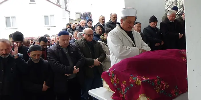 Trabzon'da maganda kurşunu kafasına isabet eden kadın toprağa verildi 