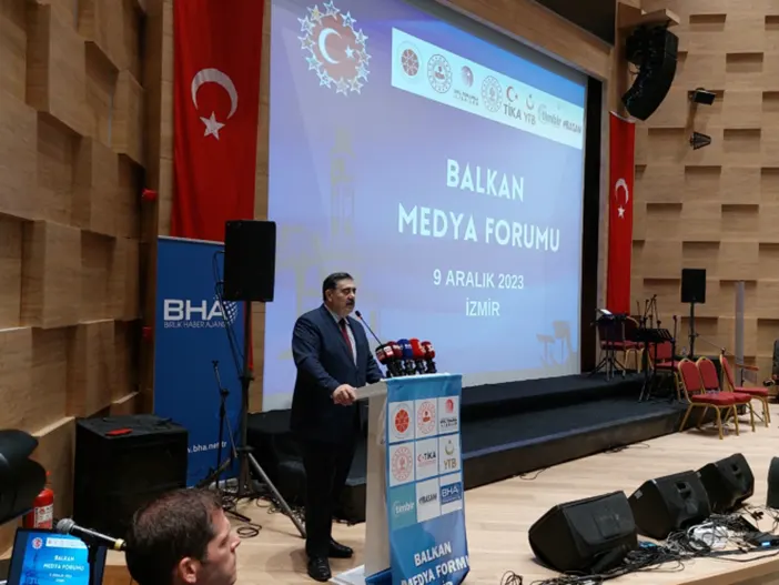 izmirde-turk-balkan-medya-forumu-dogru-bilgiyi-hizli-sekilde-ulastirmamiz-lazim-003.webp