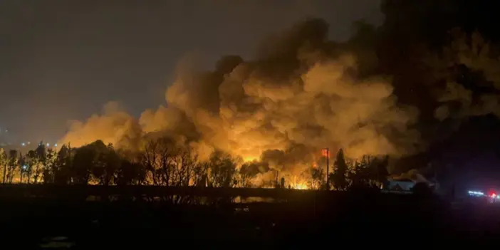 Palet fabrikasında yangın! Çevre illerden takviye sevk edildi