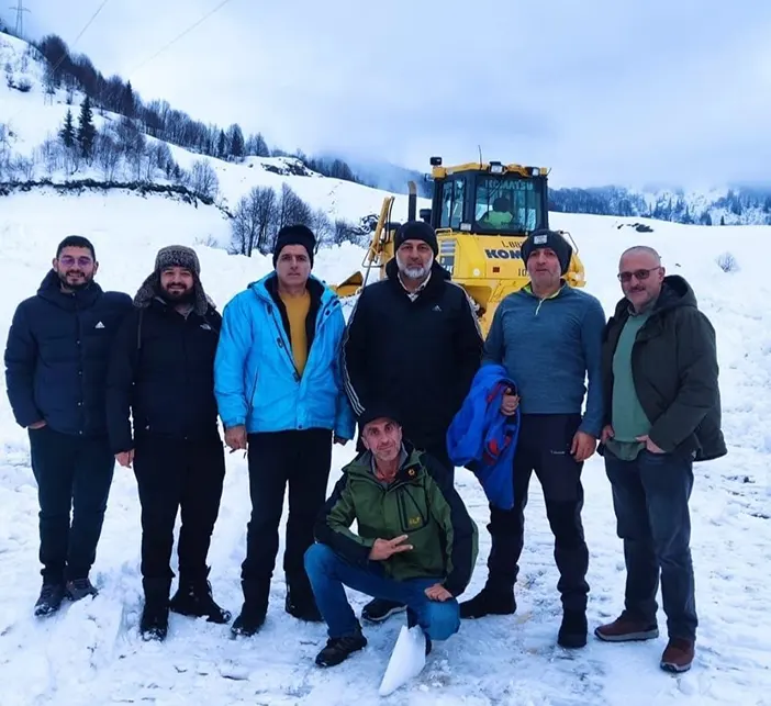 artvinde-kar-kalinligi-15-metre-cami-yolu-acildi-003.webp