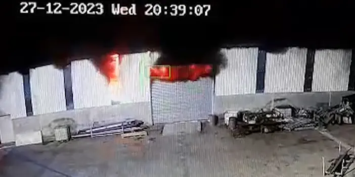 Rize'de yangın! Mobilya fabrikası alevler içinde kaldı