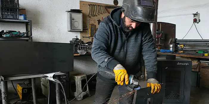 Bayburtlu aile 4 kuşaktır soba üretiyor