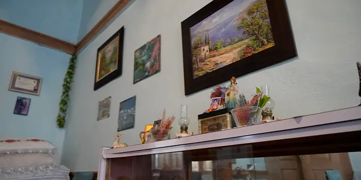 Gümüşhane'de asırlık konakta yaşayan kardeşler tarihi ayakta tutuyor