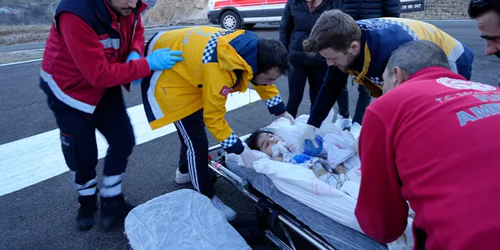 Gümüşhane'de ambulans helikopter minik Erva Asel için havalandı