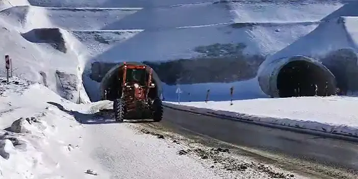Giresun'da karla mücadele devam ediyor! Ekipler yoğun mesaide