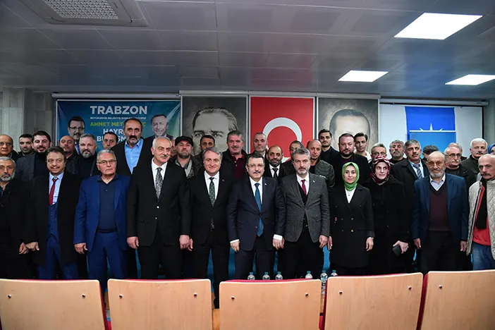 ak-parti-trabzon-buyuksehir-belediye-baskan-adayi-ahmet-metin-genc-1.webp