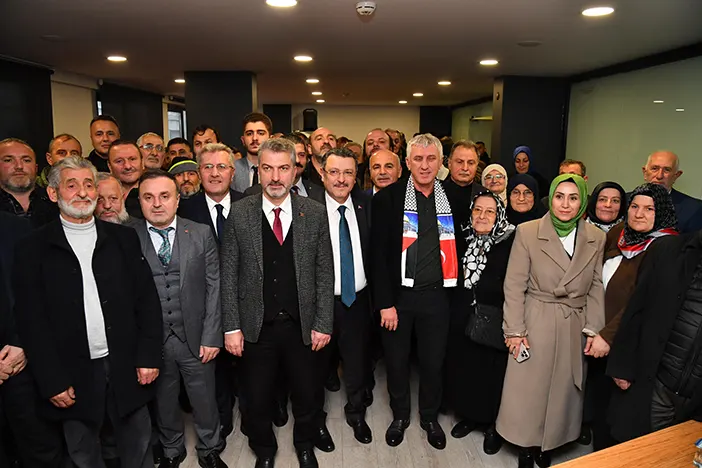 ak-parti-trabzon-buyuksehir-belediye-baskan-adayi-ahmet-metin-genc-18.webp