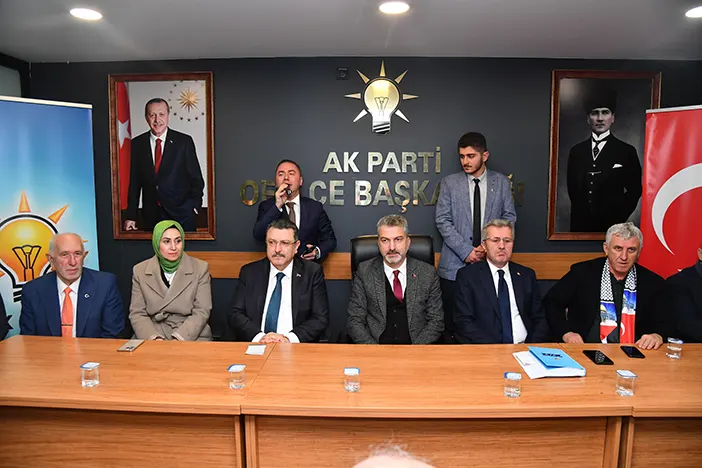 ak-parti-trabzon-buyuksehir-belediye-baskan-adayi-ahmet-metin-genc-20.webp