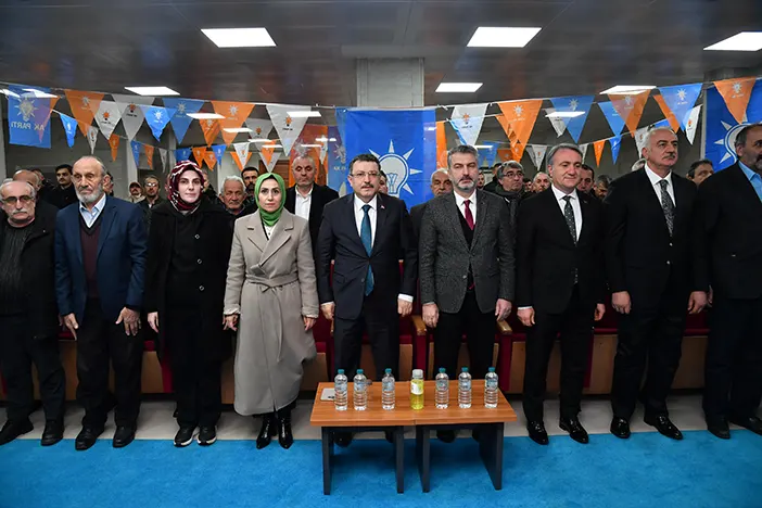 ak-parti-trabzon-buyuksehir-belediye-baskan-adayi-ahmet-metin-genc-7.webp