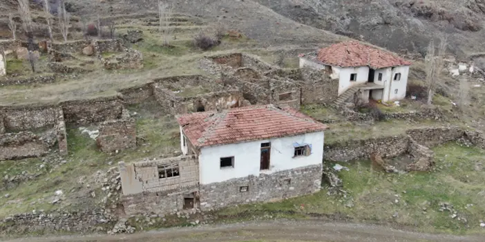 Sivas'ın bu köyü 15 yıl önce terk edildi! Sebebi ise ürkütücü