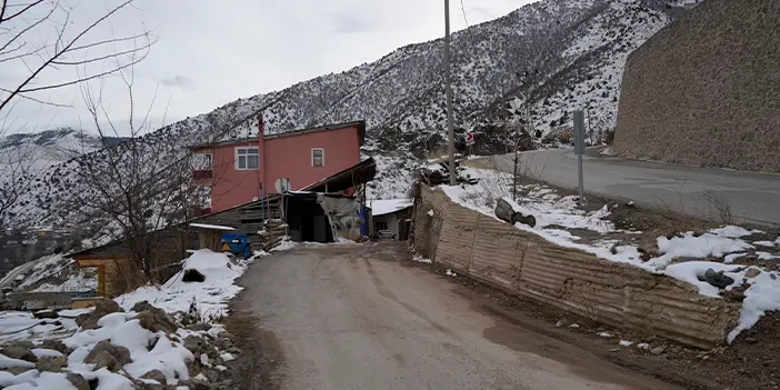 Gümüşhane'de bu ailenin evlerine dolan su kabusları oldu