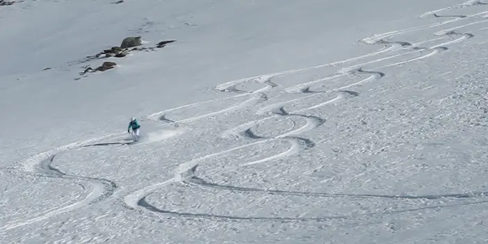 Kaçkar Dağları'nda 'Heliski' heyecanı sürüyor