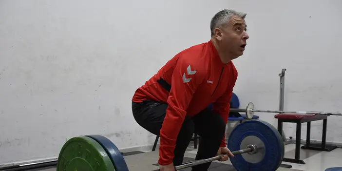 Trabzon'da görme engelli halterci şampiyonluk için mücadele ediyor