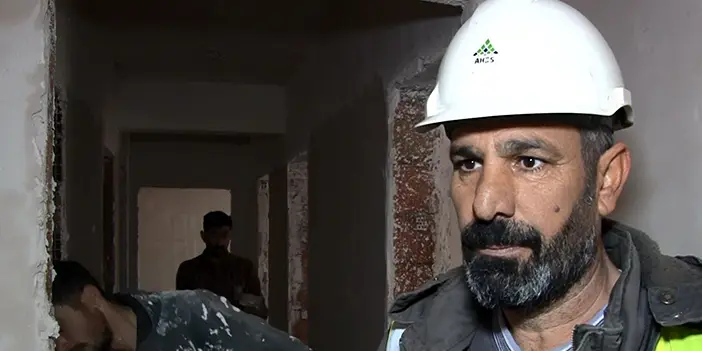 Trabzon'dan gitti! Gece gündüz depremzedelerin konutları için çalışıyor 