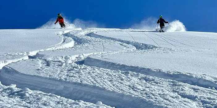 Kaçkar Dağları'nda 'heliski' heyecanı sürüyor